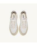 Sneakers MEDALIST LOW SUEDE AND LEATHER COLOR WHITE AND MOUNT