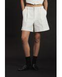 SHORT FRIZZY WHITE