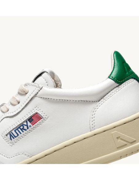 MEDALIST LOW MAN SNEAKERS WHITE AND GREEN LEATHER