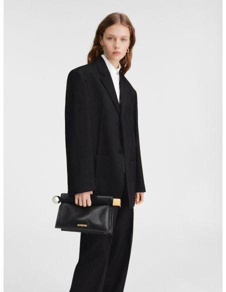 THE BLACK ROUND SQUARE POUCH