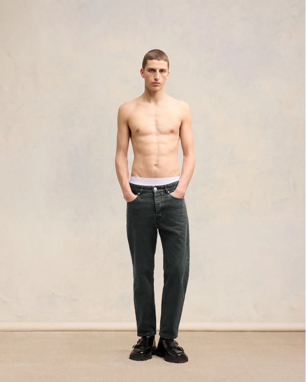 BLACK TAPERED CUT JEANS 2
