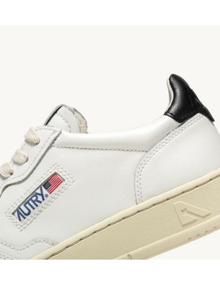 SNEAKERS MEDALIST LOW MAN WHITE AND BLACK LEATHER