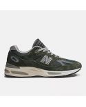 SNEAKERS UK U991GRV2 KOMBU GREEN / BLACK FOREST / SMOKED PEARL