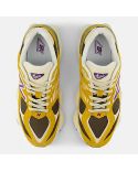 SNEAKERS 9060 BUTTERSCOTCH / DARK MUSHROOM / CONCORD GRAPE