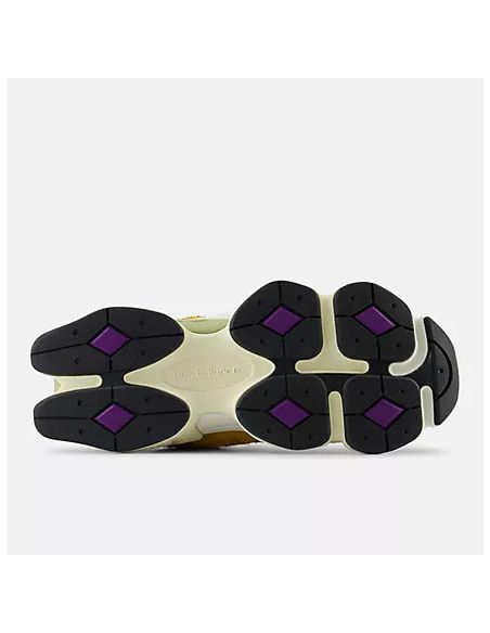 SNEAKERS 9060 BUTTERSCOTCH / DARK MUSHROOM / CONCORD GRAPE