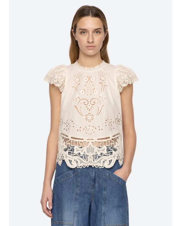 TOP GIANNA LACE FLUTTER SLV BONE