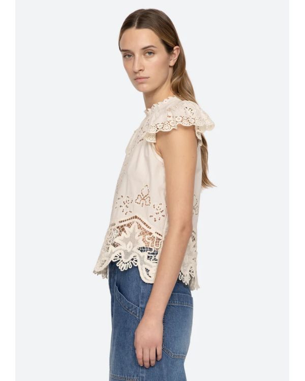 TOP GIANNA LACE FLUTTER SLV BONE