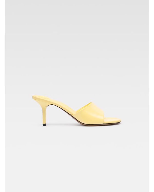 THE CUBISTO MULES LIGHT YELLOW