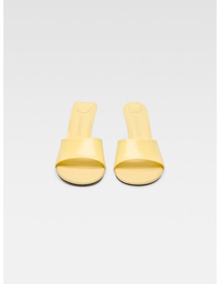 THE CUBISTO MULES LIGHT YELLOW