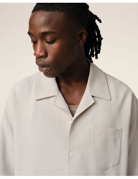 BEIGE SHORT-SLEEVED SHIRT WITH SHARK COLLAR