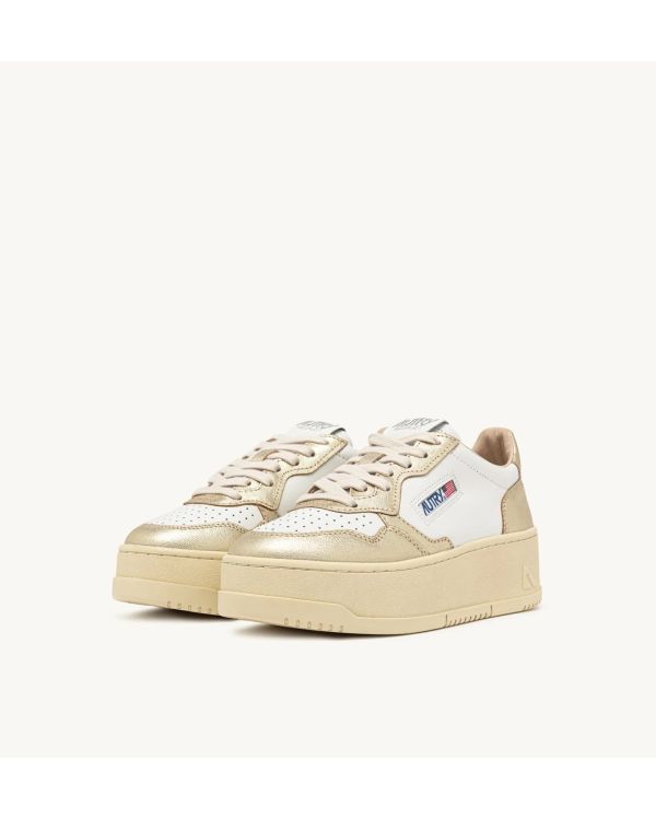 MEDALIST PLATFORM SNEAKERS IN WHITE AND PLATINUM 2