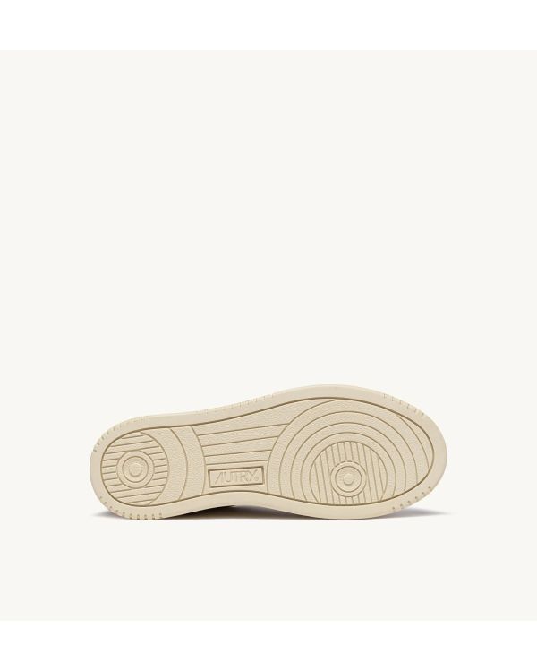 MEDALIST WOMEN'S WHITE TOBACCO SNEAKERS