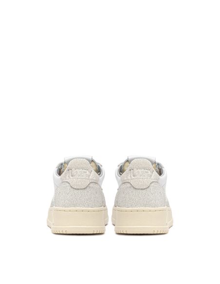 MEDALIST WOMEN’S STARS WHITE SNEAKERS