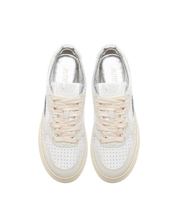 MEDALIST WOMEN’S STARS WHITE SNEAKERS