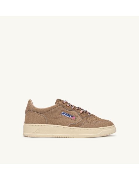 MEDALIST WOMEN'S BEIGE PONY SNEAKERS