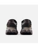 9060 BLACK CASTLEROCK RAIN CLOUD SNEAKERS