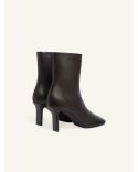 SQUARE-TOE LEATHER ANKLE BOOTS IN TAPIOCA