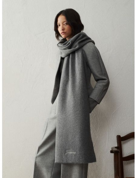 L'ÉCHARPE TAILLEUR GRIS FONCÉ