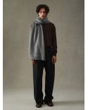 L'ÉCHARPE TAILLEUR GRIS FONCÉ