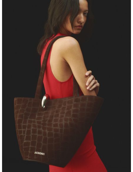 THE MEDIUM DARK BROWN BAMBOLA
