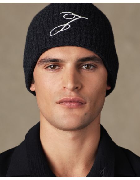 THE DARK GREY SPIRAL BEANIE