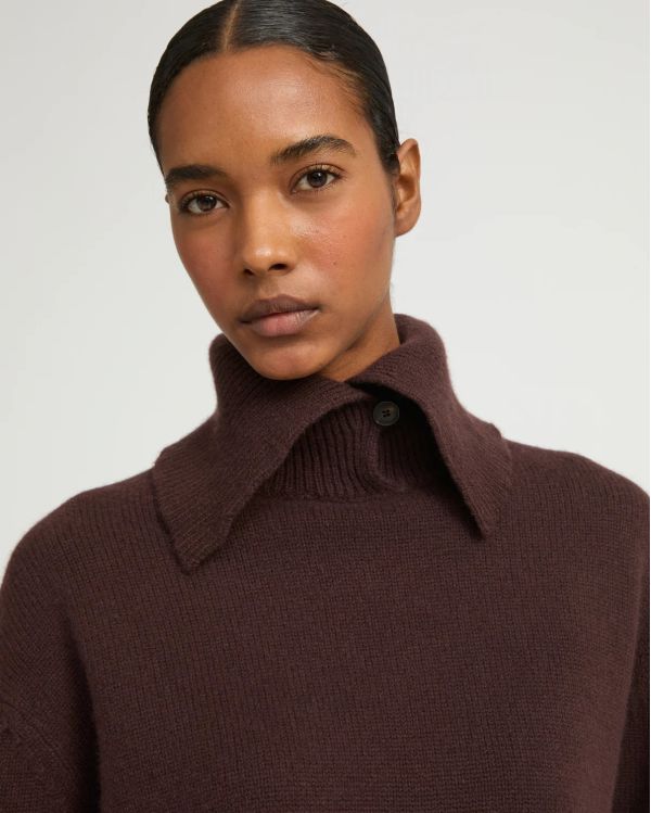 CASHMERE KNIT NECK SWEATER DARK BROWN