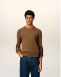 HAZELNUT CASHMERE AMI DE COEUR ROUND NECK SWEATER