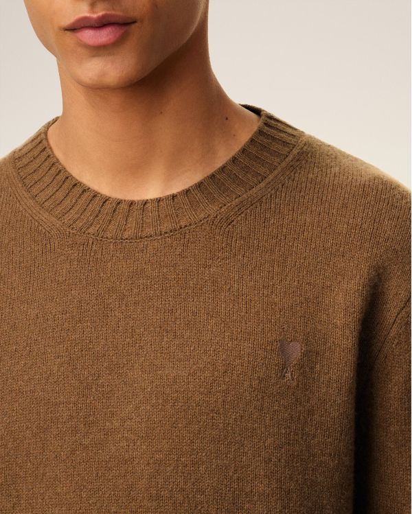 HAZELNUT CASHMERE AMI DE COEUR ROUND NECK SWEATER