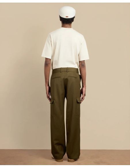 THE KHAKI CARGO PANTS