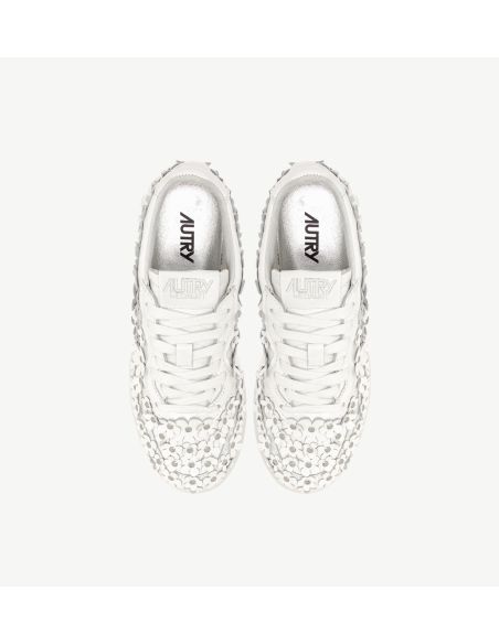 MEDALIST LOW WOM PATENT/FLOWER WHITE