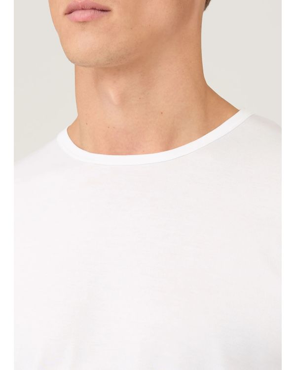 CLASSIC WHITE TSHIRT