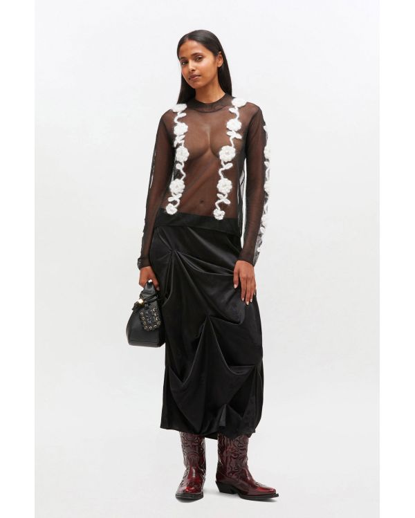 BLACK FLORAL CROCHET TURTLENECK
