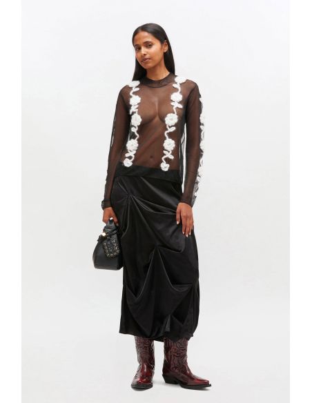 BLACK FLORAL CROCHET TURTLENECK
