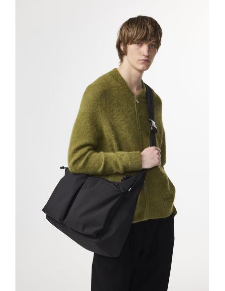 BLACK TECHNICAL MESSENGER BAG