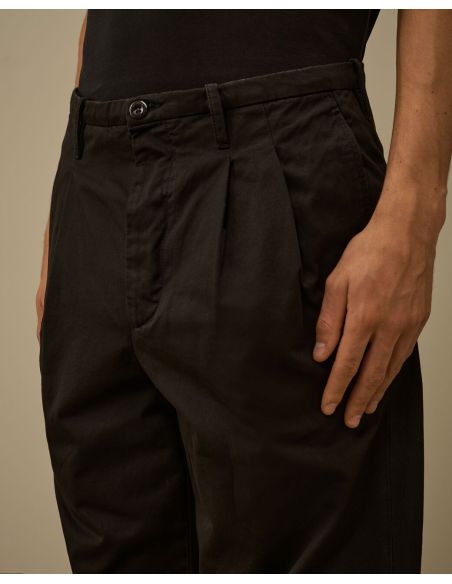 WIDE-LEGOUT BLACK GABARDINE TROUSERS