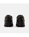 SNEAKERS U1906R THUNDERBROWN/BLACK