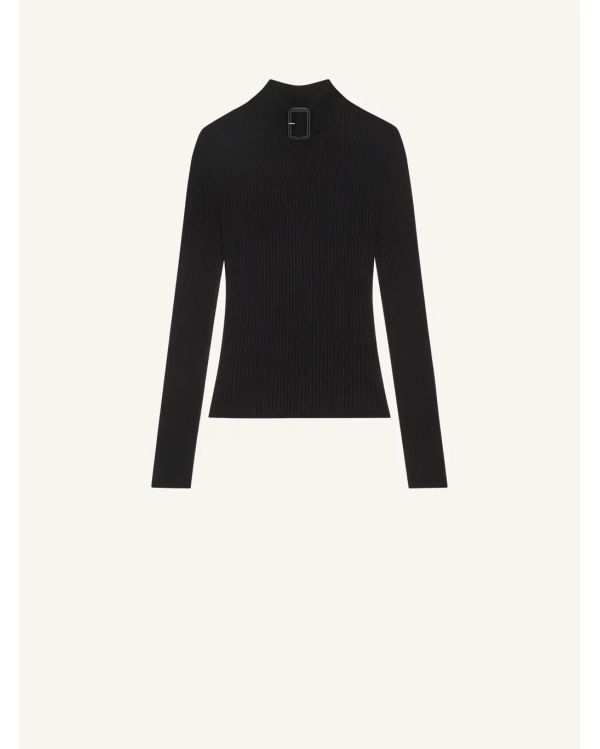 PULL EN MAILLE CÔTELÉE AVEC BOUCLE