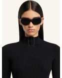 PULL EN MAILLE CÔTELÉE AVEC BOUCLE