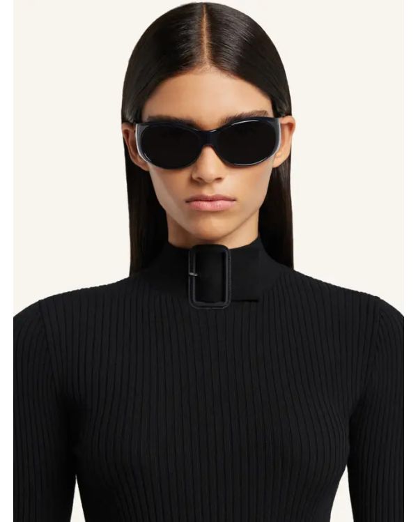 PULL EN MAILLE CÔTELÉE AVEC BOUCLE