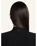 PULL EN MAILLE CÔTELÉE AVEC BOUCLE