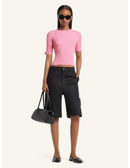 TSHIRT EN MAILLE CÔTELÉE AVEC BOUCLE ROSE