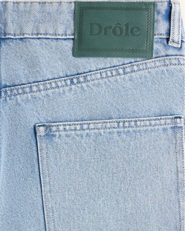 LE JEAN DÉLAVÉ BLEU CLAIR