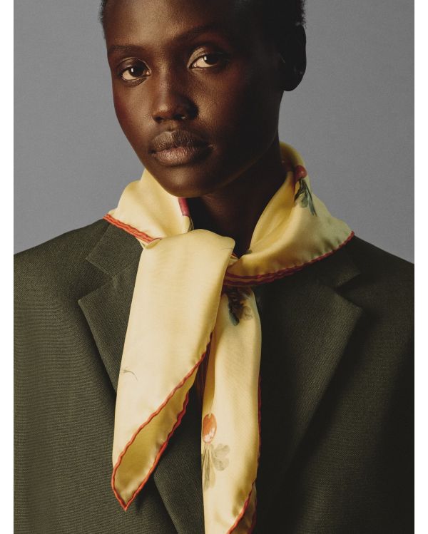 THE YELLOW RADISH SCARF