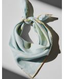 LE FOULARD PAYSAN IMPRIME ANIMAL BLEU CLAIR / JAUNE