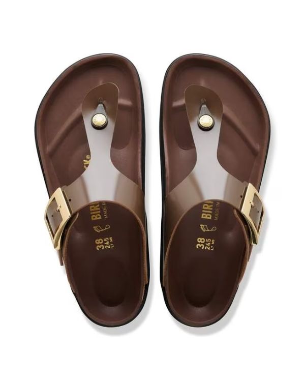 SANDALES GIZEH DROPLET BUCKLE HIGH-SHINE CARAFE