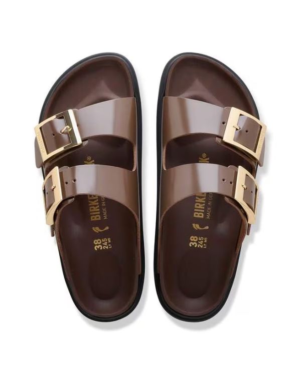 ARIZONA DROPLET BUCKLE HIGH-SHINE CARAFE SANDALS