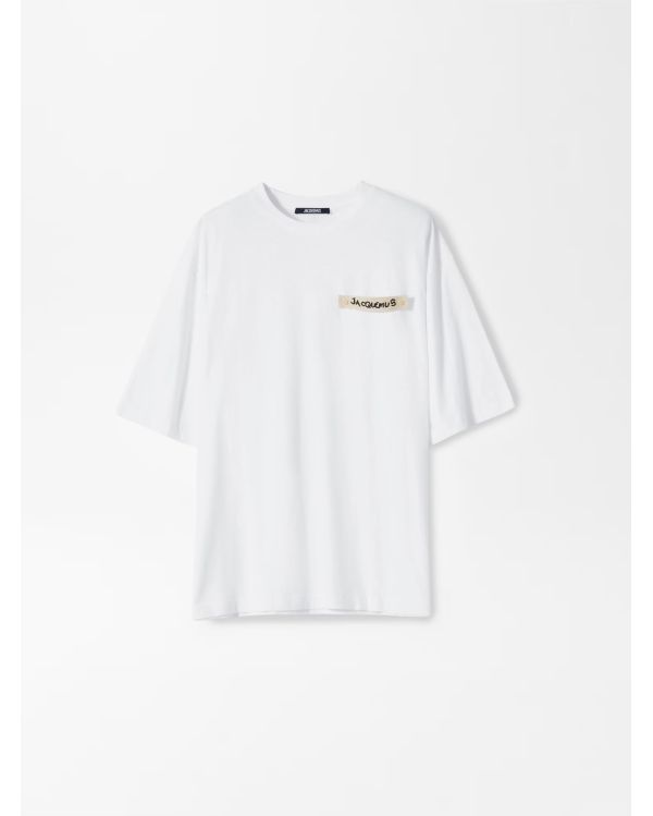 THE BEIGE KNITTED PATCH WHITE BEACH TSHIRT