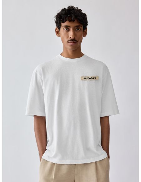 THE BEIGE KNITTED PATCH WHITE BEACH TSHIRT