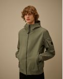 C.P. SHELL-R HOODED LENS JACKET LAUREL WREATH / GREEN